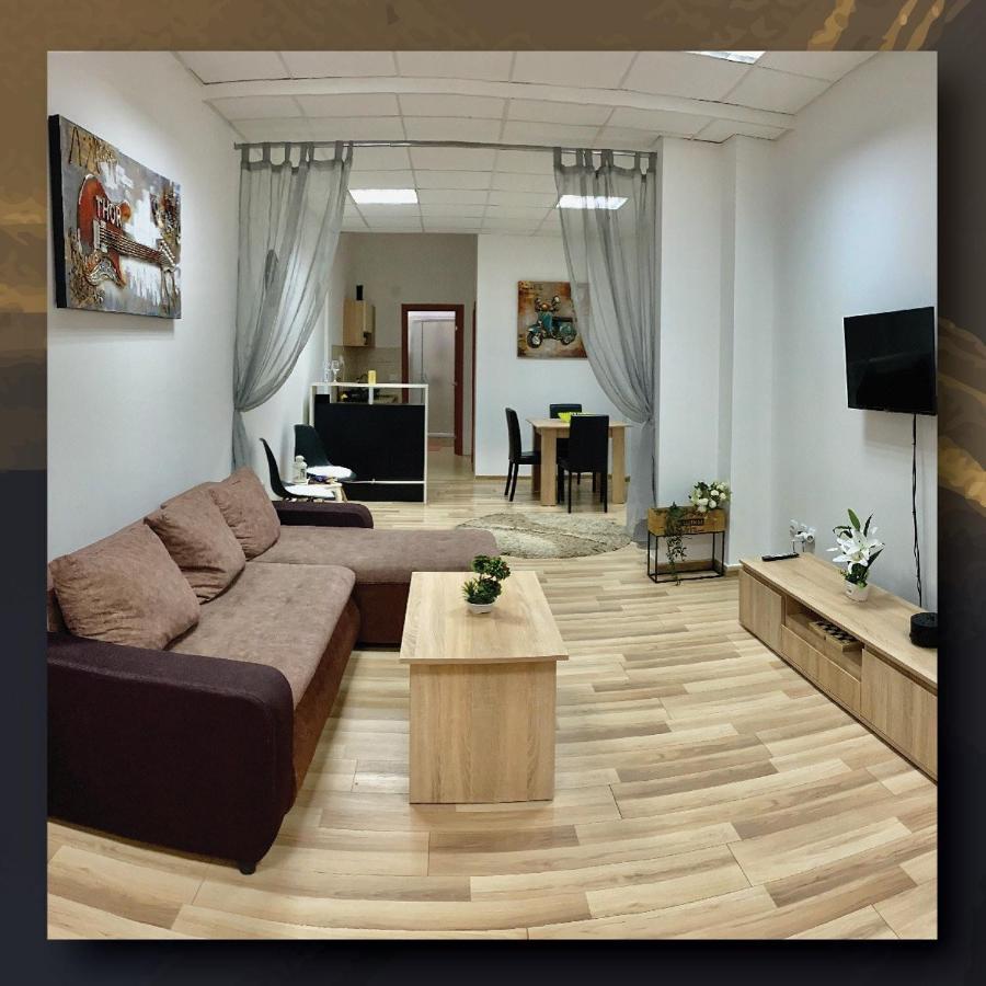 Sky Apartman Стара-Пазова Экстерьер фото
